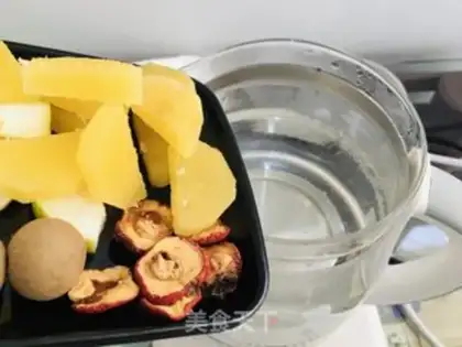 Make Pear soup step 1