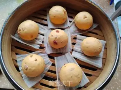 Make Red-tree pumpkin buns step 8