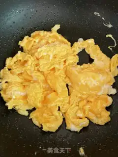 Make Crab willow fried eggs step 5