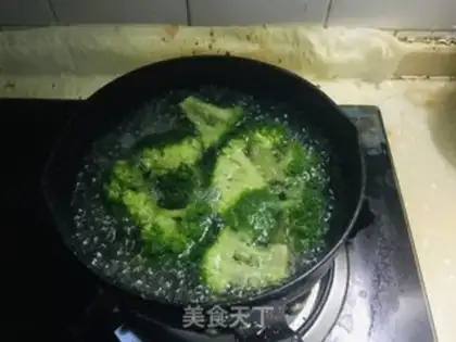 Make ♪ Burn the broccoli ♪ step 0
