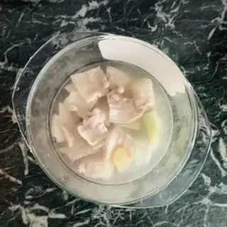 Make Sour and white with no pink bars step 2