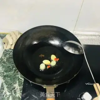 Make Sour and white with no pink bars step 4
