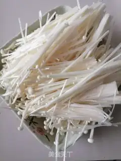 Make Golden mushroom roll step 2