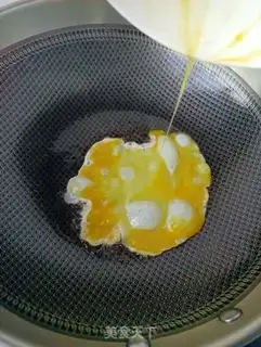 Make The sea cucumber eggs are fried step 4