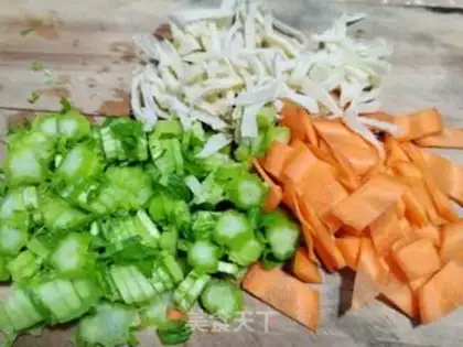 Make Chicken groceries, bean skin step 1