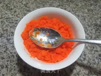Make Salted egg soybeans step 1