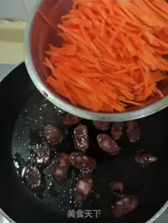 Make Horseshoe carrots for sausages step 5