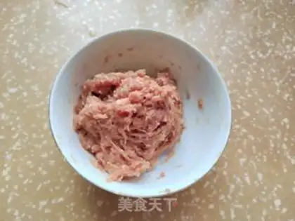 Make radish meatball soup step 1