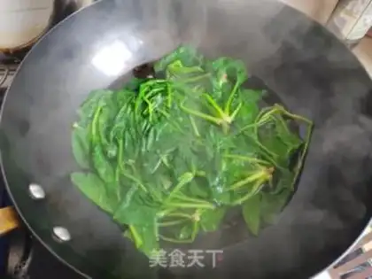 Make Spinach fried mushrooms step 4