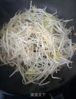 Make Green bean sprouts with pork step 4