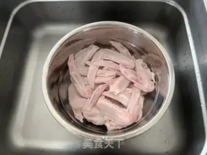 Make Salted duck wings step 0