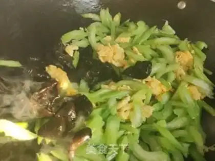 Make Screeched eggs step 6