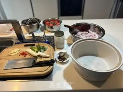 Make Salted duck wings step 1