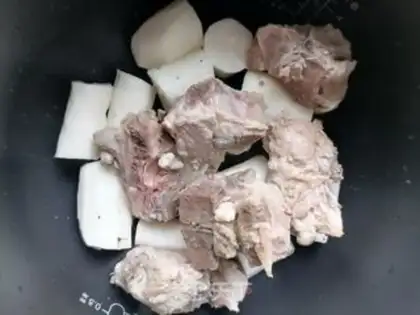 Make Pork and bone soup step 2