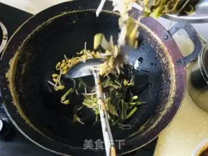 Make The rice noodles step 4