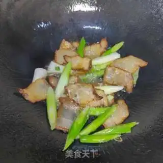 Make Garlic sprouts step 4