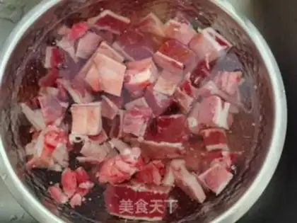 Make Curry beef stew potatoes step 1