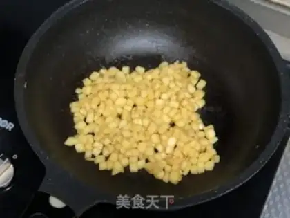 Make Hand-held pie apple pie step 1