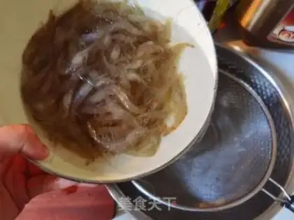 Make Crayfish with sauce step 1