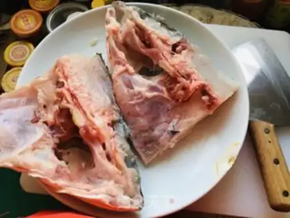 Make Scorched pepperfish head step 0