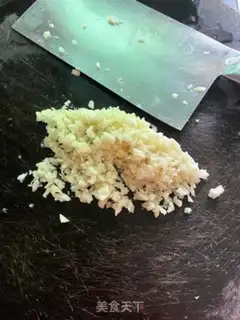 Make Garlic fried fish step 1