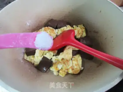 Make Eggs and duck blood step 6