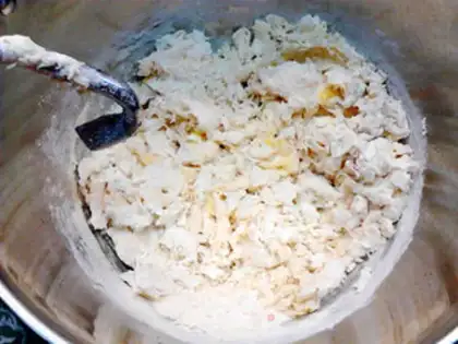 Make Dry gravy corn bread step 2