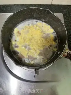 Make Potato eggs, ginger potato soup step 9