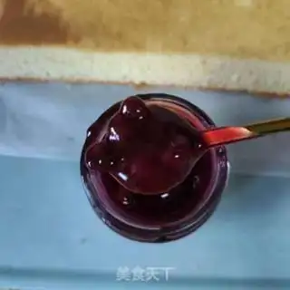 Make Blueberry roll step 17