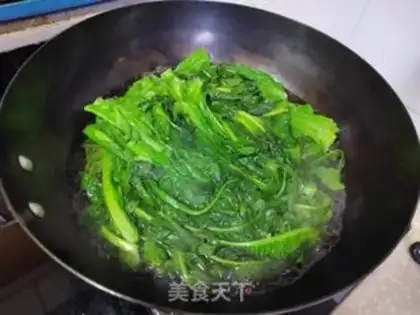 Make Fried eggs step 1