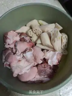 Make Peanut Lotus Pork Foot step 0