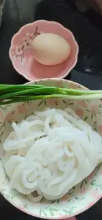 Make Fried egg soup step 0