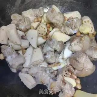 Make Peanut Lotus Pork Foot step 9