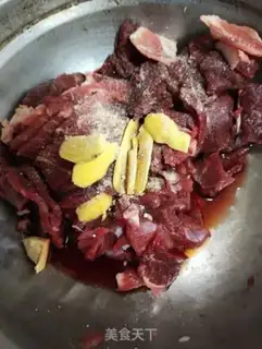 Make The lamb fried onions step 1