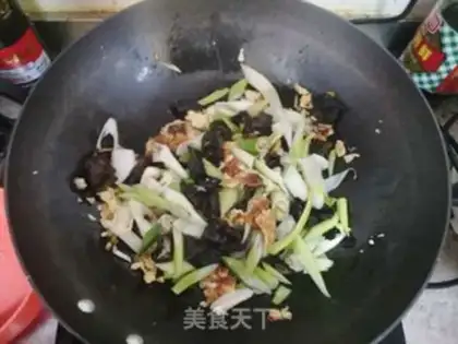 Make Burning eggs step 4
