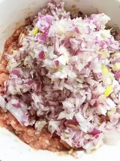 Make Rice onion meatloaf step 2