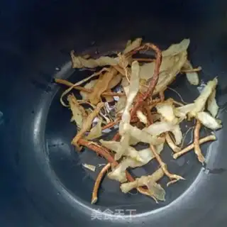 Make Five-finger peach chicken soup step 2