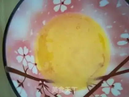 Make Tomato spicy fried eggs step 2