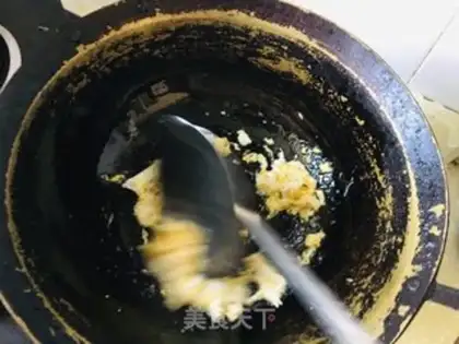 Make Twin egg fried rice step 1