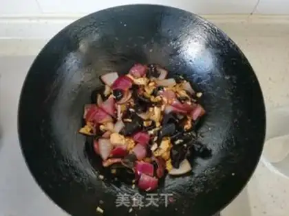 Make Onion wooded eggs step 6