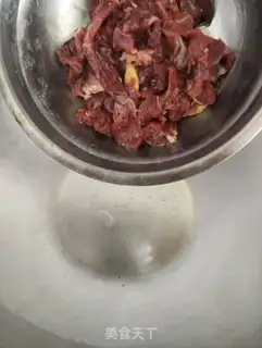 Make Onion fried lamb step 4