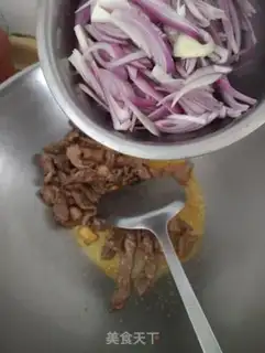 Make Onion fried lamb step 6