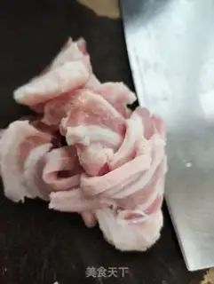 Make Sea cucumbers and onions step 1