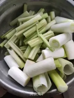 Make Sea cucumbers and onions step 3