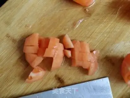 Make Tomato fried eggs step 1
