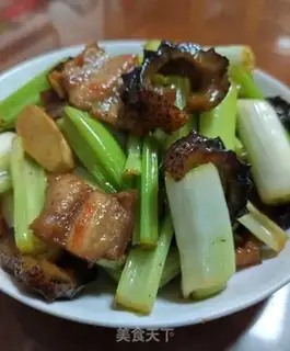 Make Sea cucumbers and onions step 9
