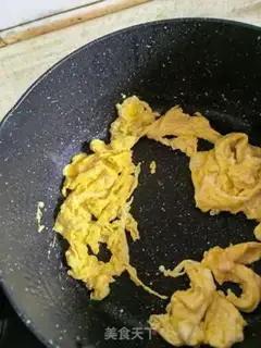 Make Tomato fried eggs step 4