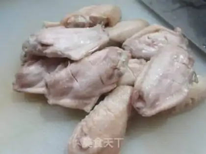 Make The yellow fish are burning chicken wings step 4
