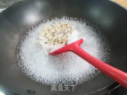 Make Fried chicken spinach noodles step 1