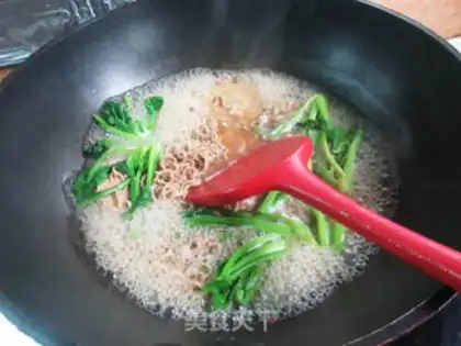 Make Fried chicken spinach noodles step 5